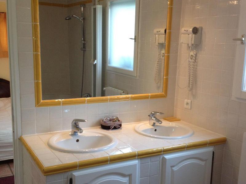B&B With Charm, Quiet, Kitchen, Sw Pool. Grasse Exterior photo