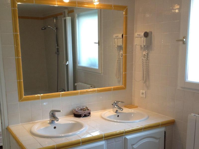 B&B With Charm, Quiet, Kitchen, Sw Pool. Grasse Exterior photo